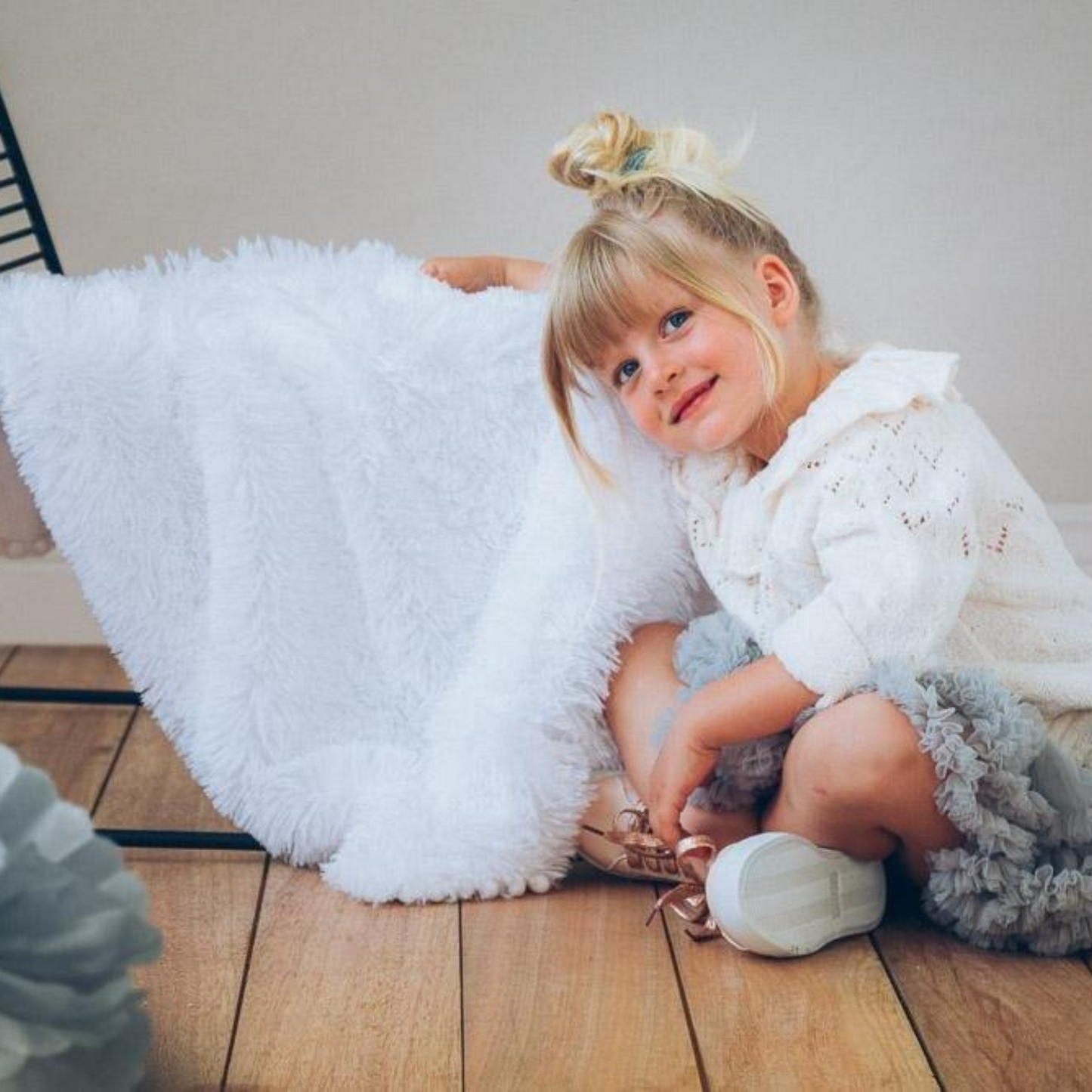 Koochicoo - Ice White Fluffy Baby Blanket