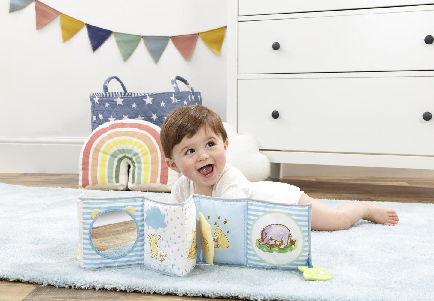 Winnie the Pooh Unfold & Discover