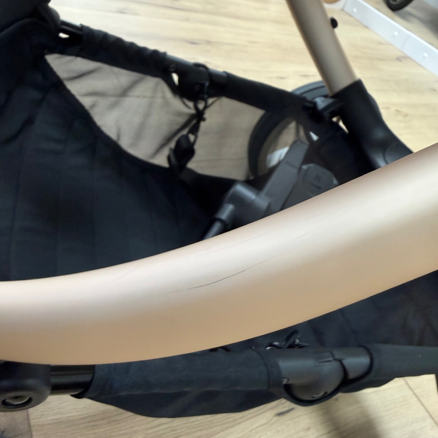 EX-DISPLAY iCandy Peach 7 Biscotti Complete Bundle With Cocoon Car Seat & Base