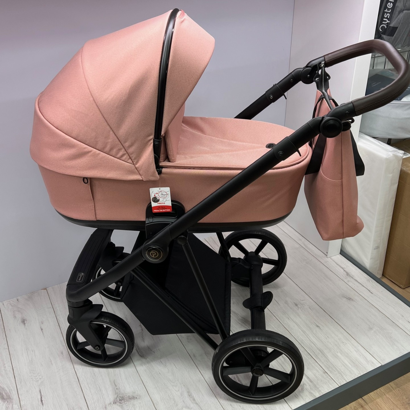 EX-DISPLAY Babystyle Prestige3 Coral 13 Piece Bundle