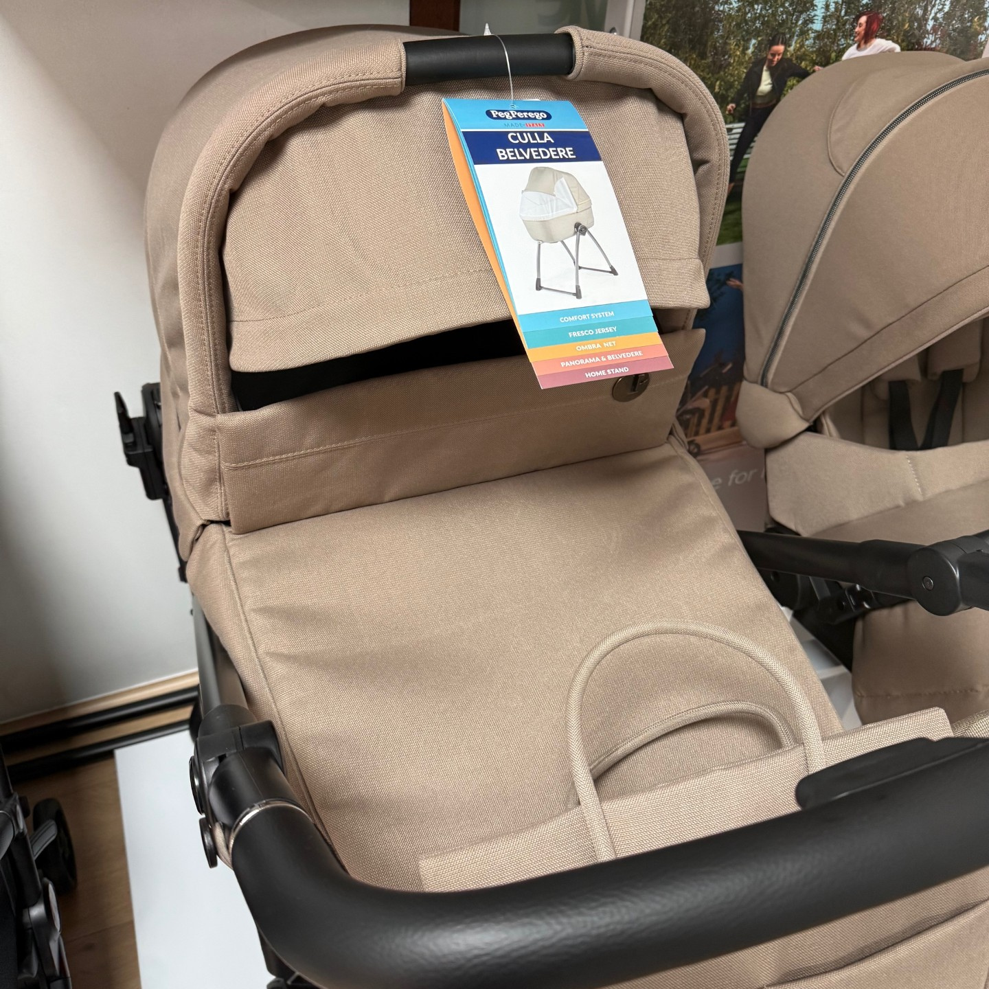 EX-DISPLAY Peg Perego Veloce Deluxe Pine Bark Travel System