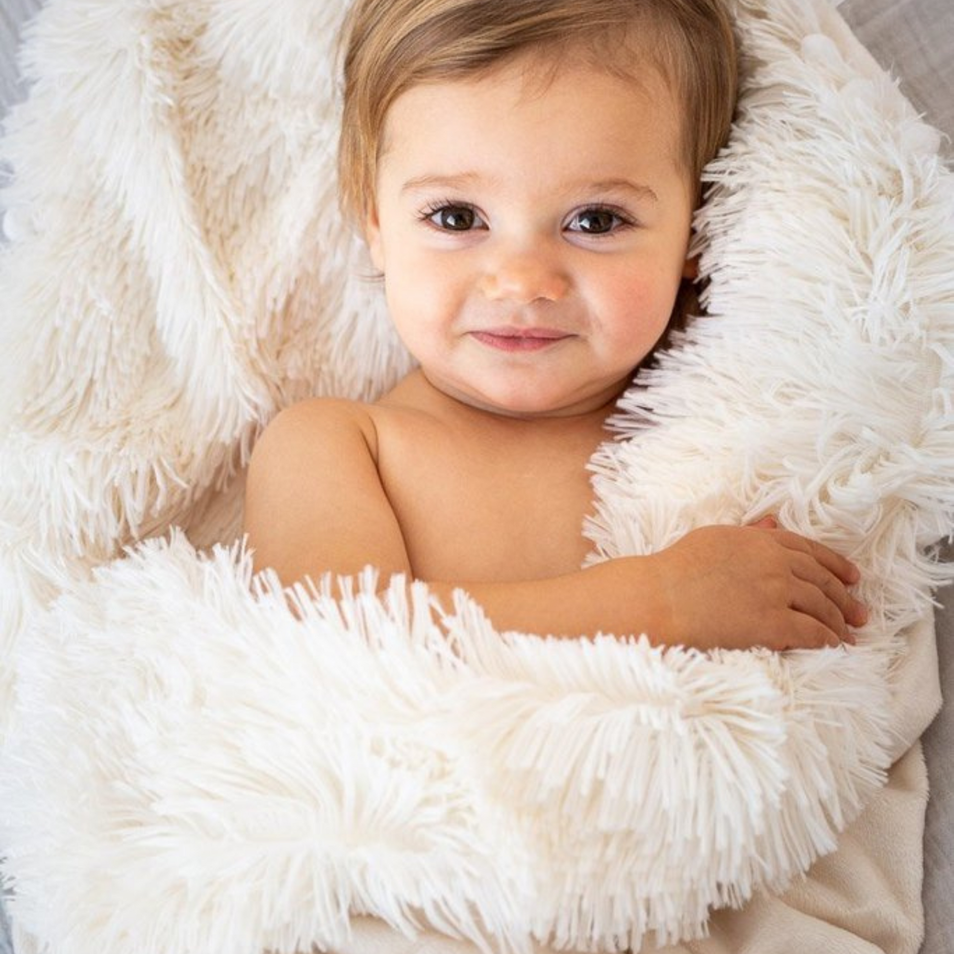 White fluffy best sale baby blanket