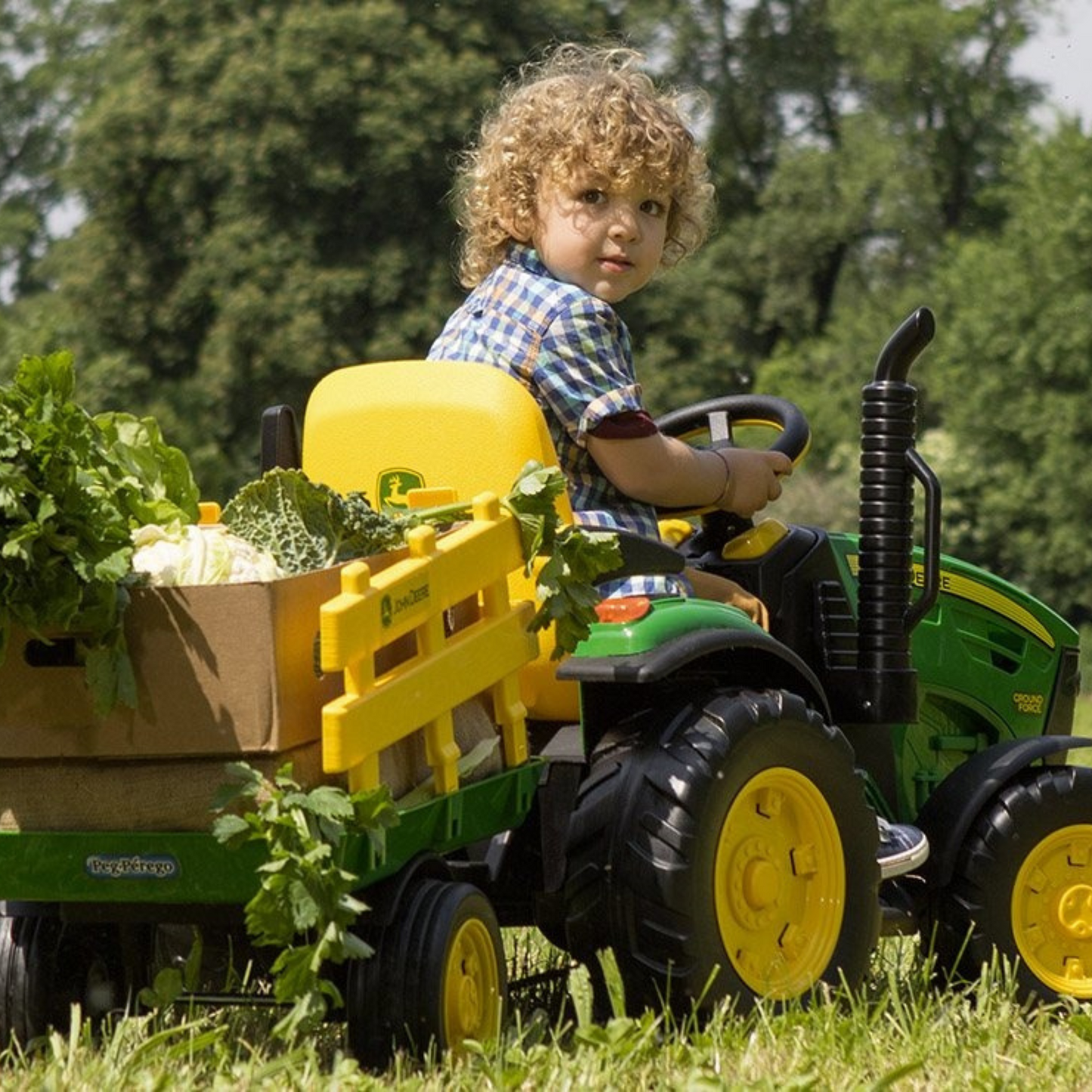 Peg Perego John Deere Ground Force With Trailer 12 Volt