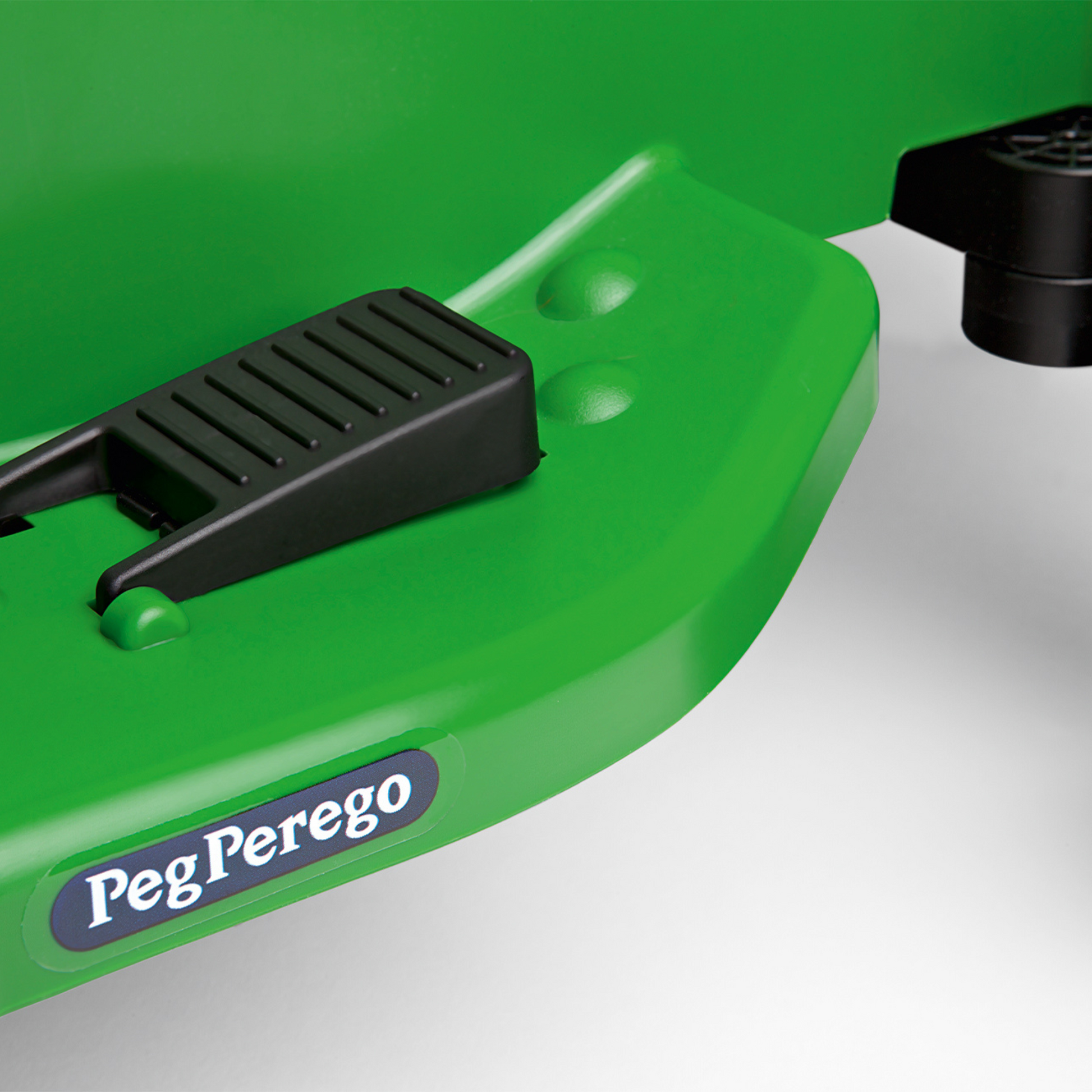 Peg Perego John Deere Mini Tractor 6 Volt Bella Boo s Baby Boutique