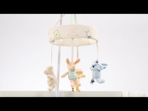 Classic winnie the pooh cot outlet mobile